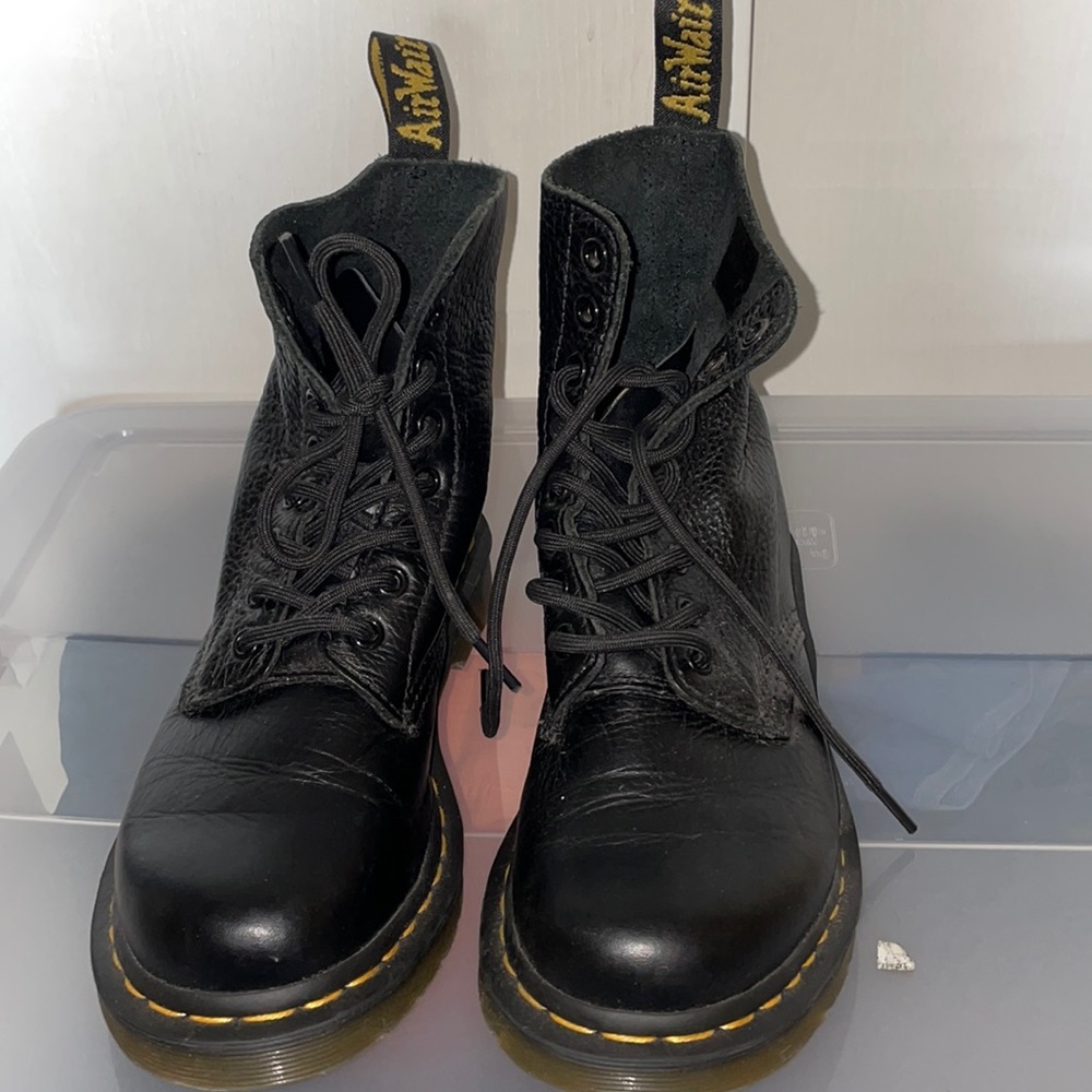 Dr. Martens Pascal(soft leather)